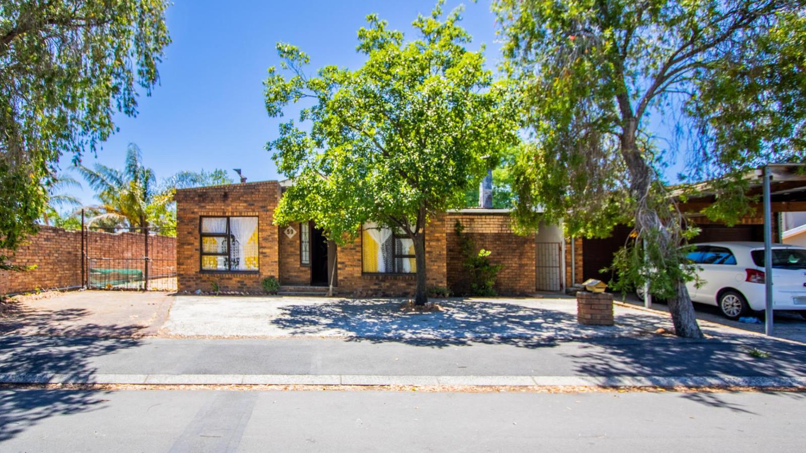 4 Bedroom House in Klein Parys