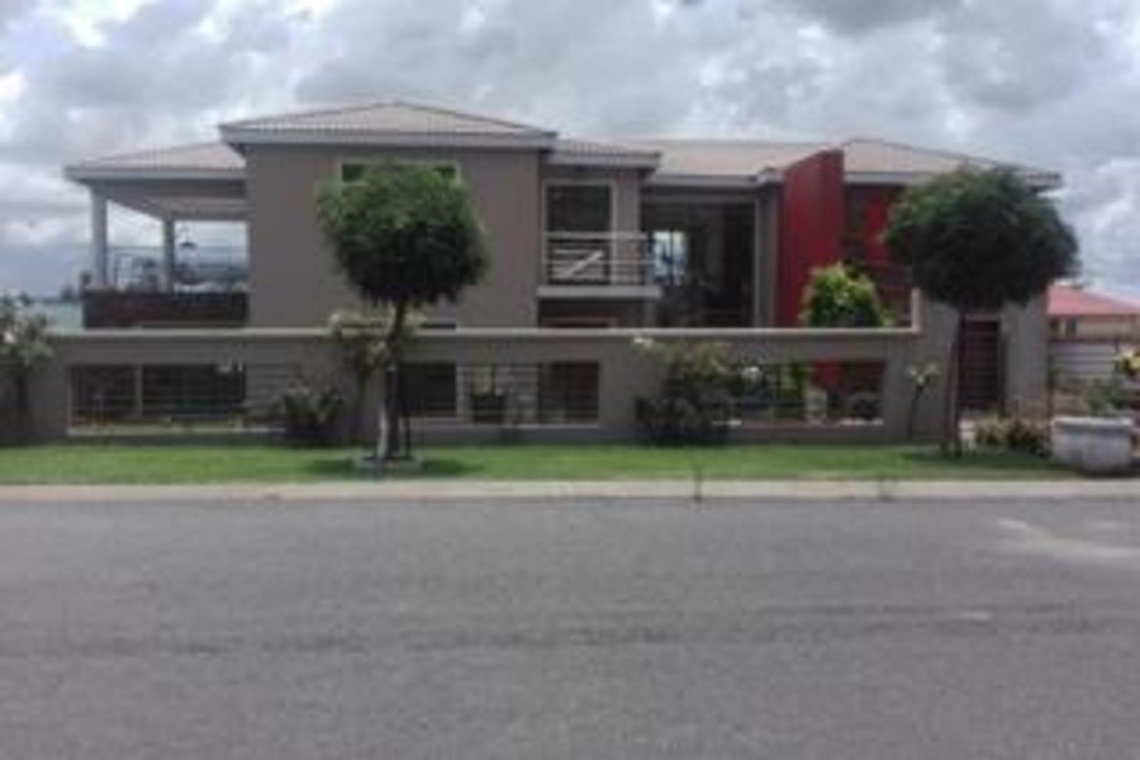 5 Bedroom House in Ladybrand