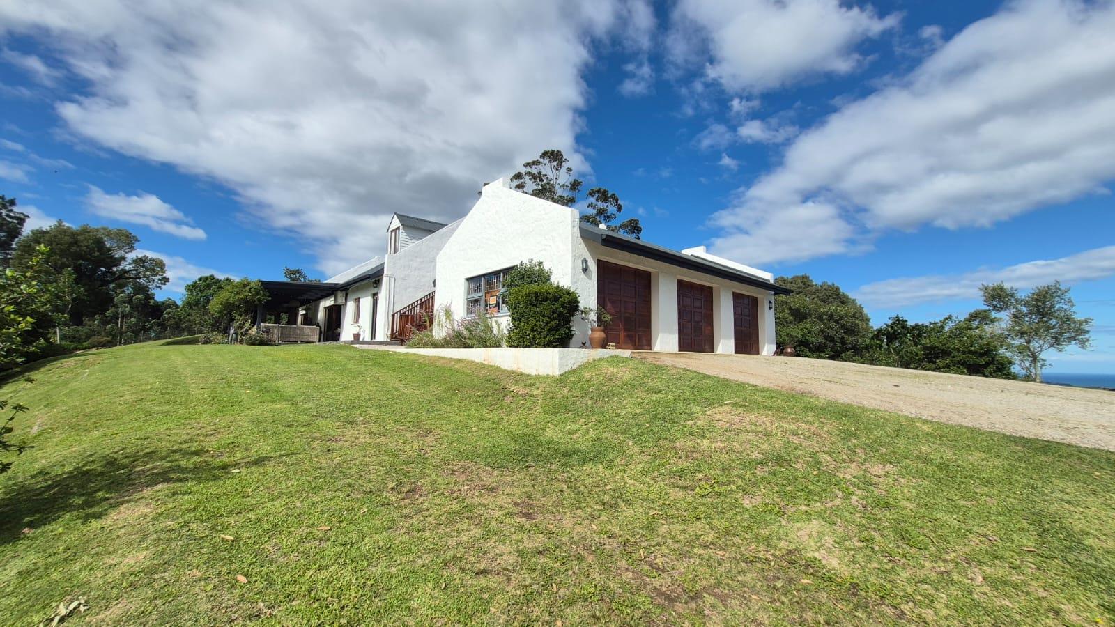 4 Bedroom House in Knysna Outlying