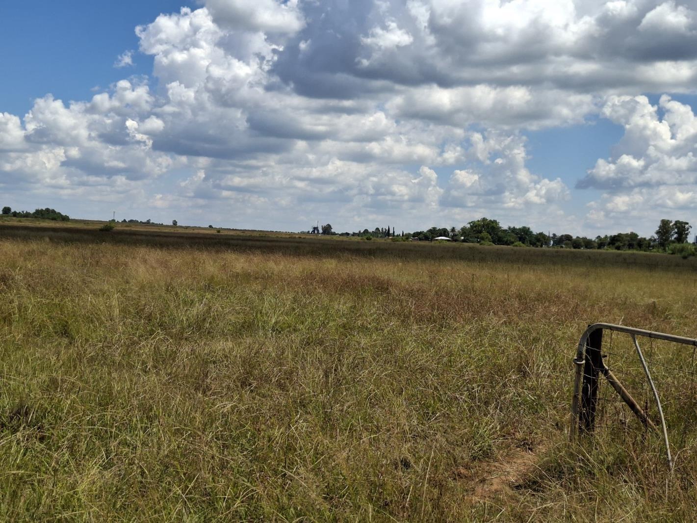 2 m² Land available in Lochvaal