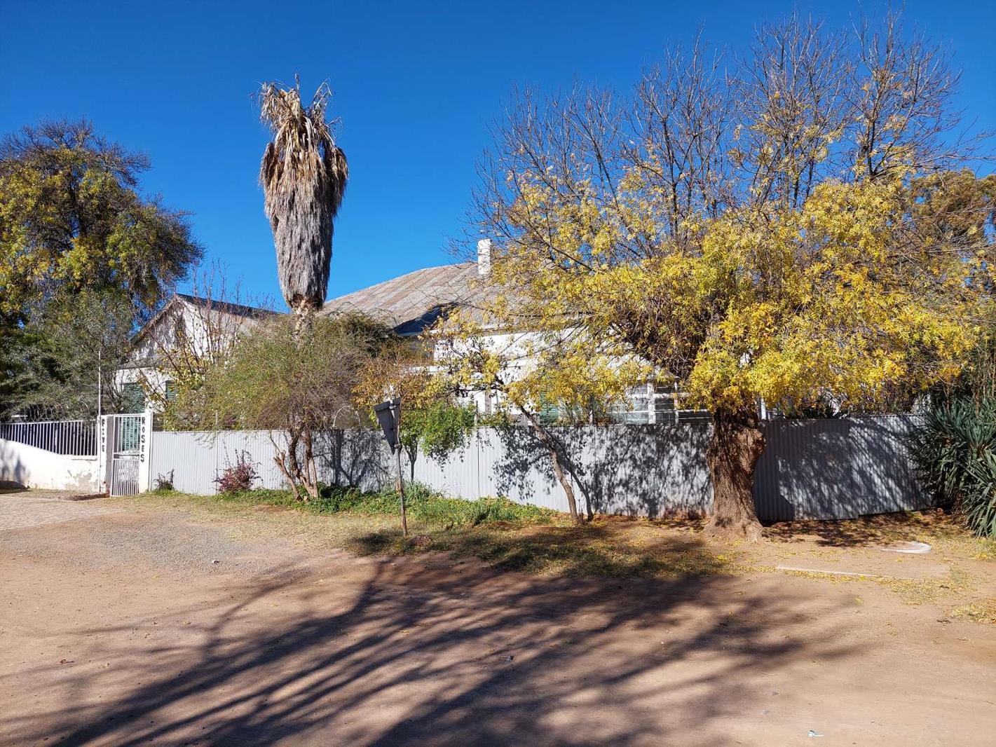 4 Bedroom House in Graaff Reinet