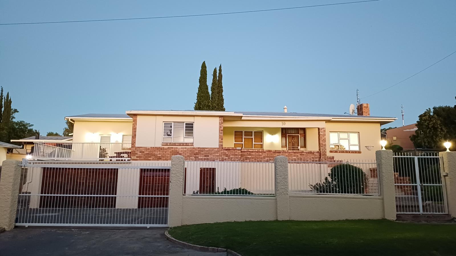 4 Bedroom House in Cradock (Nxuba)