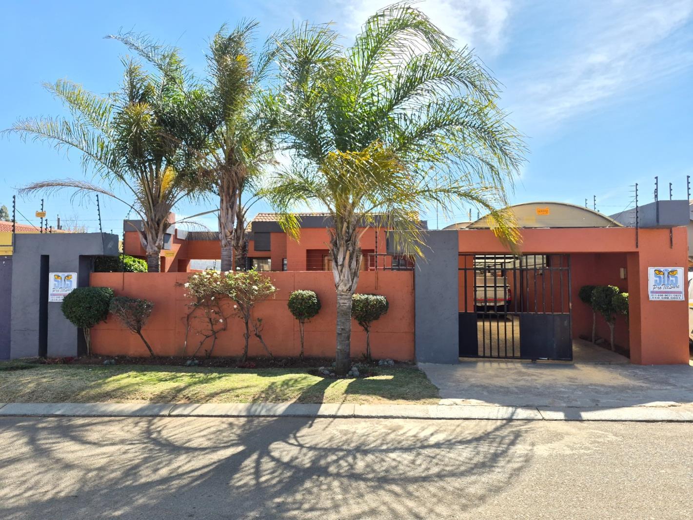3 Bedroom House in Dobsonville