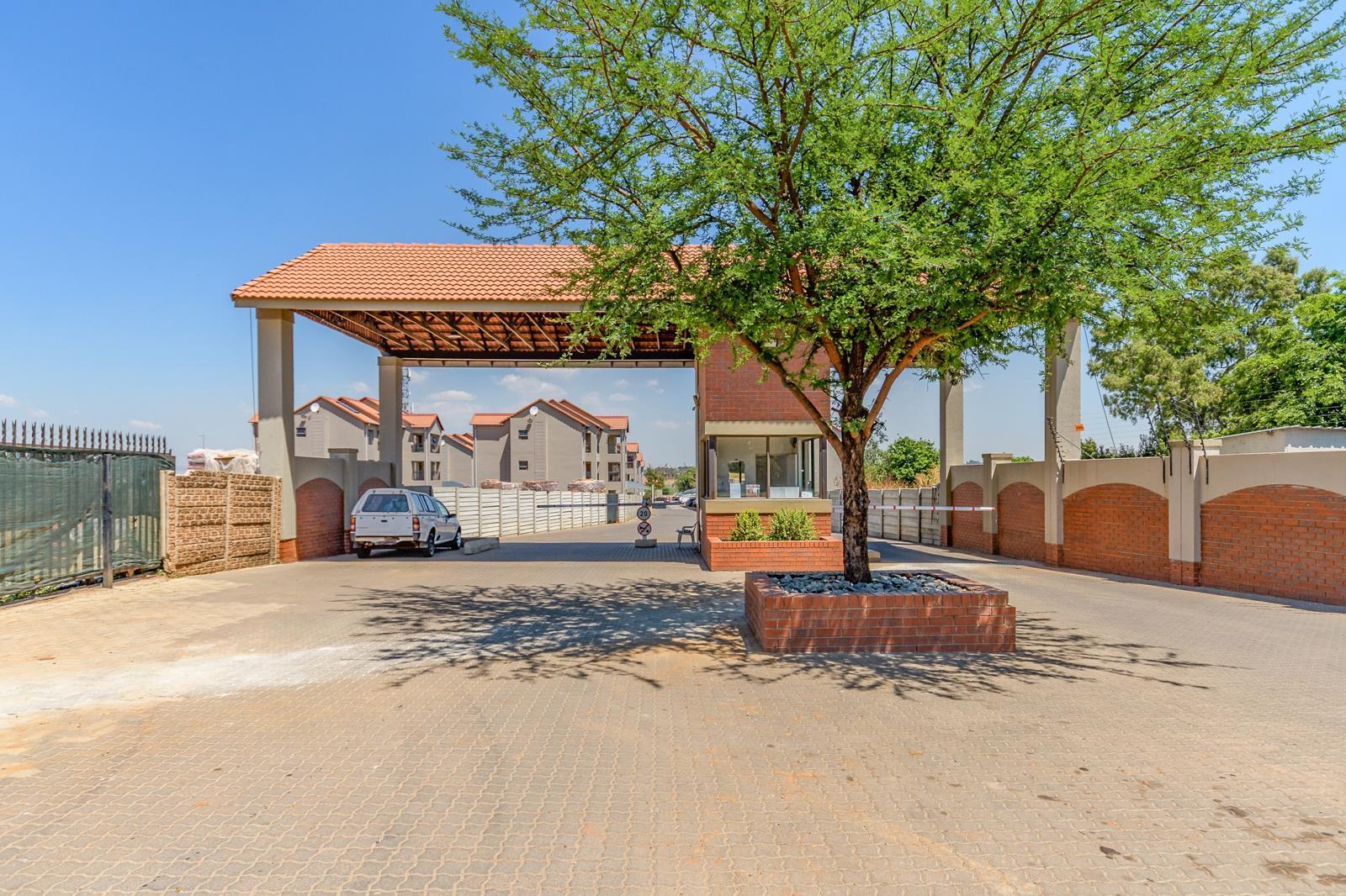 2 Bedroom Apartment in Brentwood Park