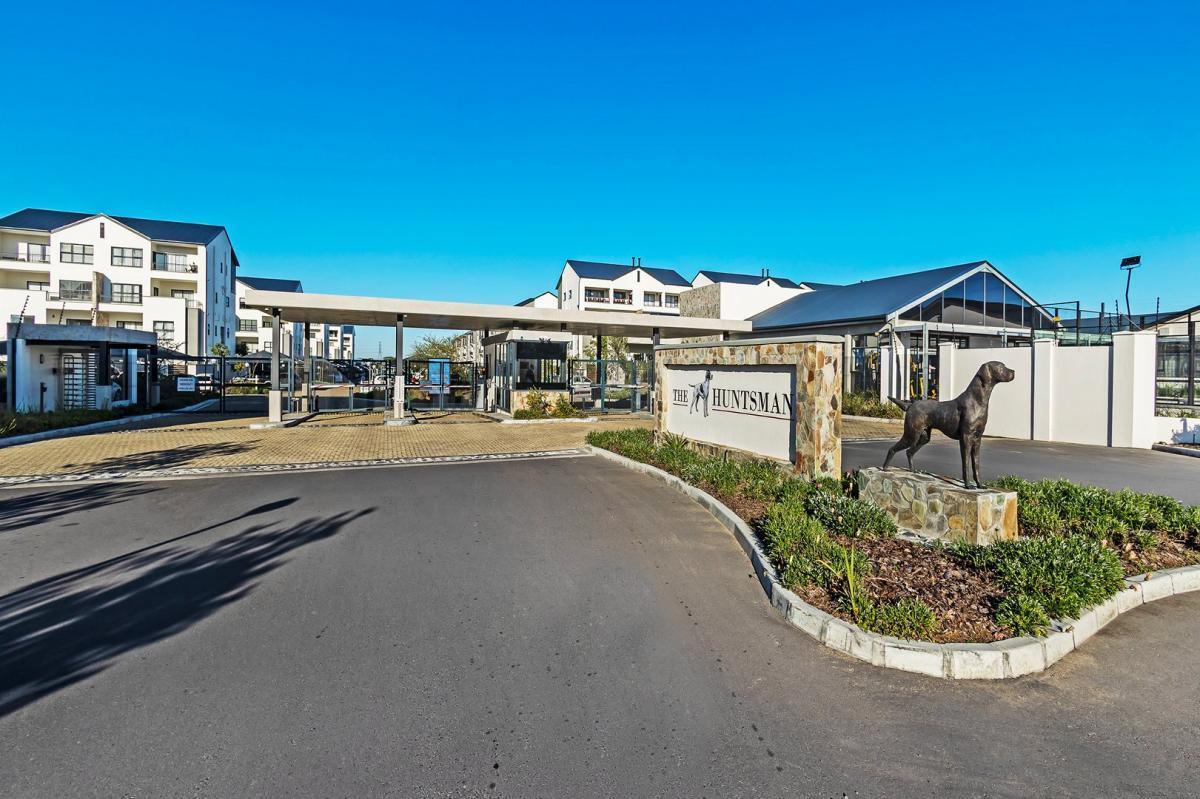 1 Bedroom Apartment in Somerset West Central