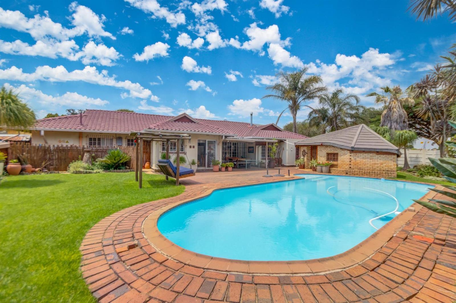 3 Bedroom House in Florida Glen