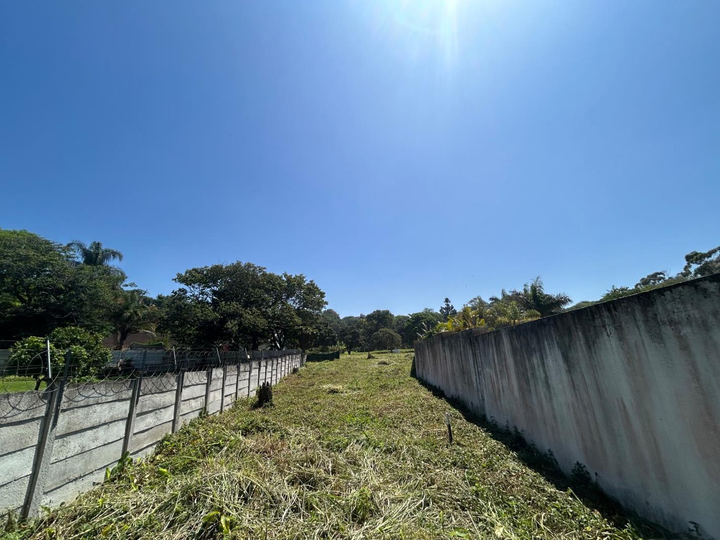2 409 m² Land available in Umtentweni