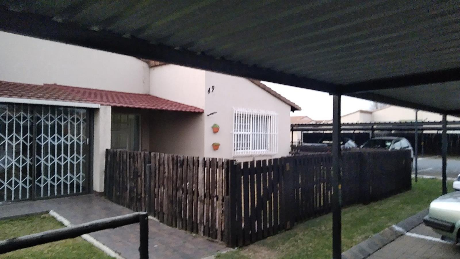 3 Bedroom Townhouse in Elspark