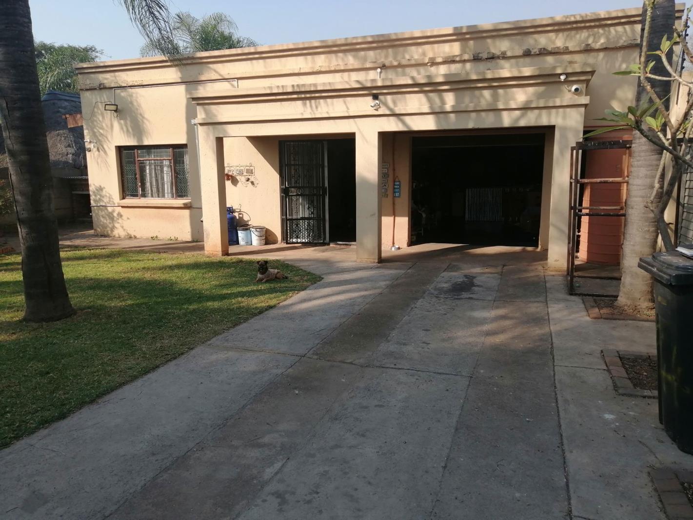 5 Bedroom House in Daspoort
