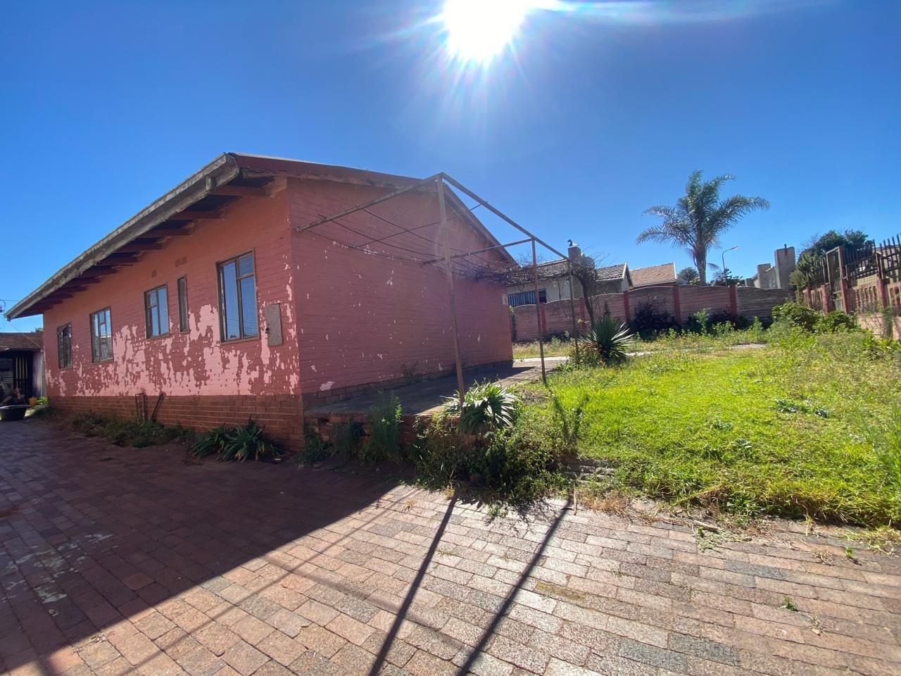 4 Bedroom House in Sophiatown