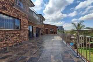 6 Bedroom House in Winchester Hills
