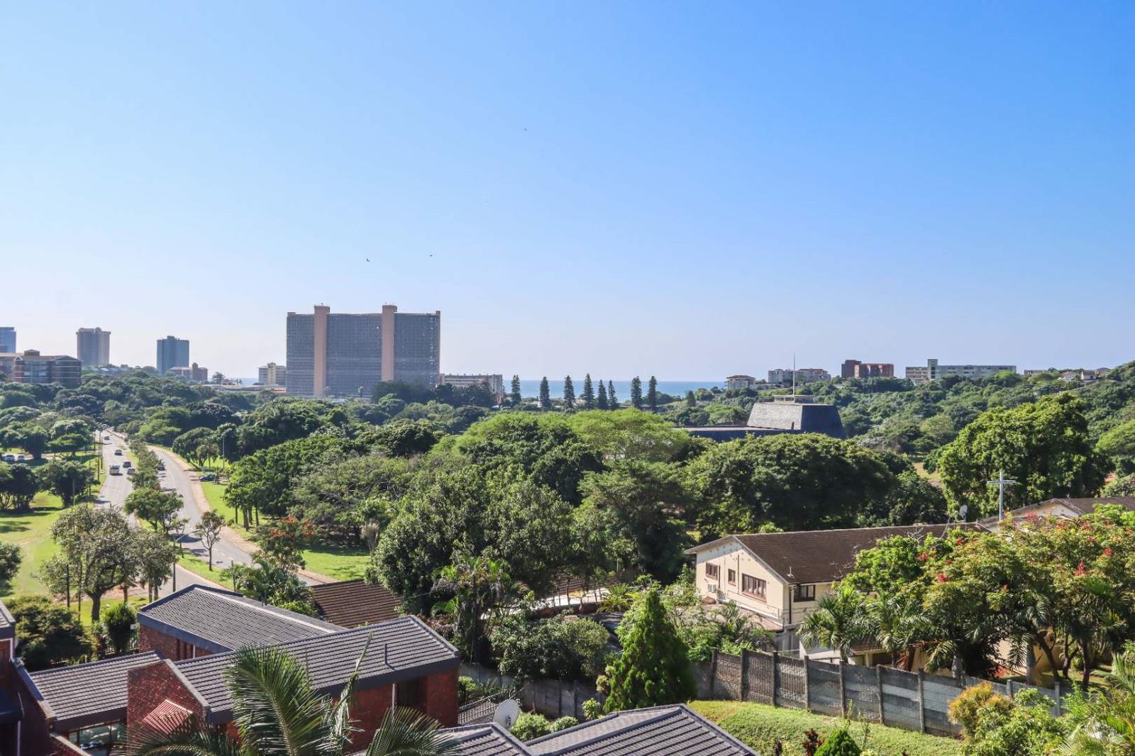 2 Bedroom Apartment in Amanzimtoti
