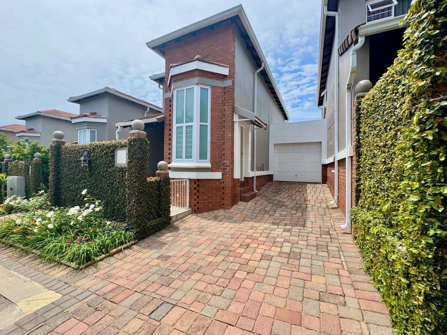 2 Bedroom Townhouse in Bryanston