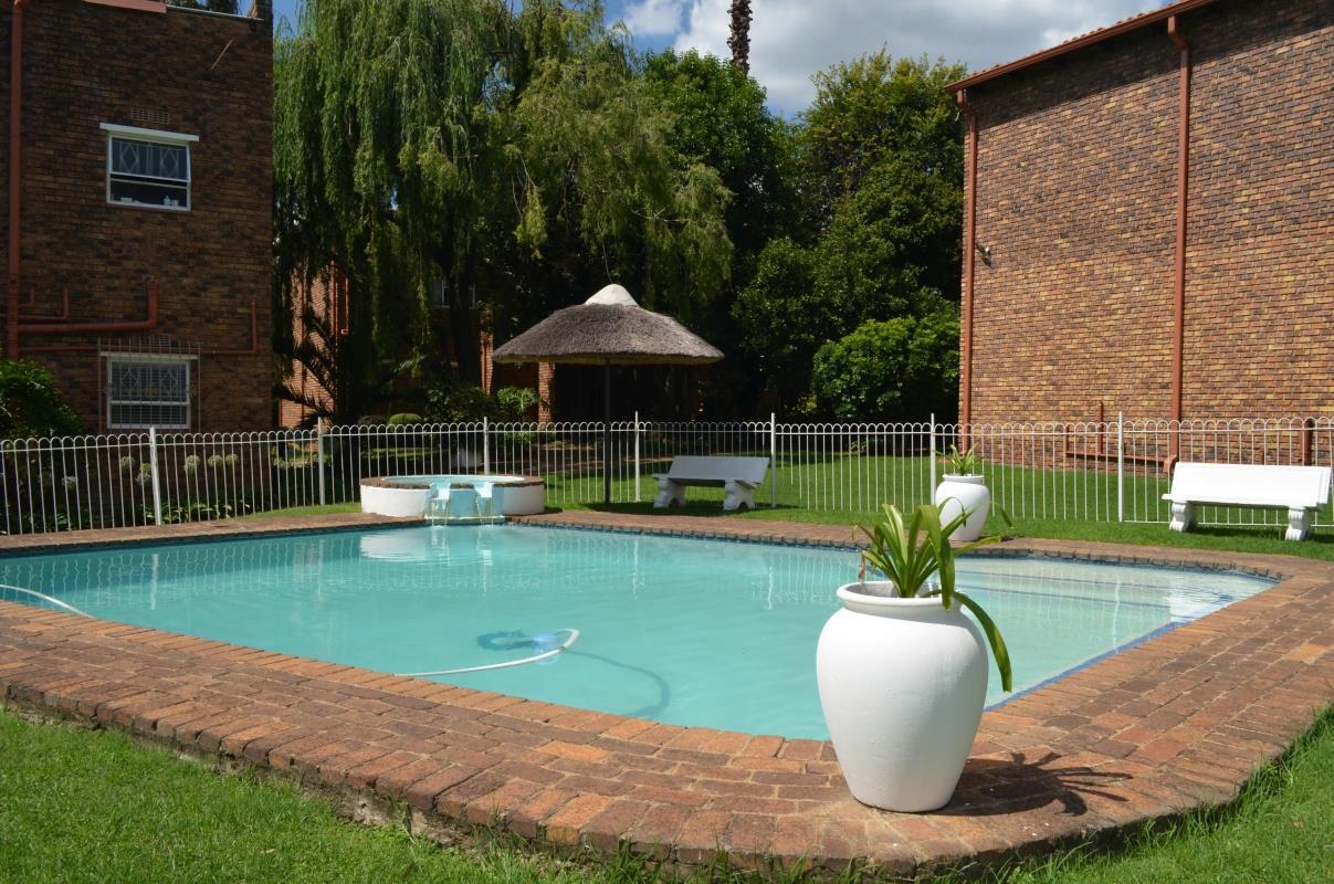 2 Bedroom Apartment in Atholl Gardens