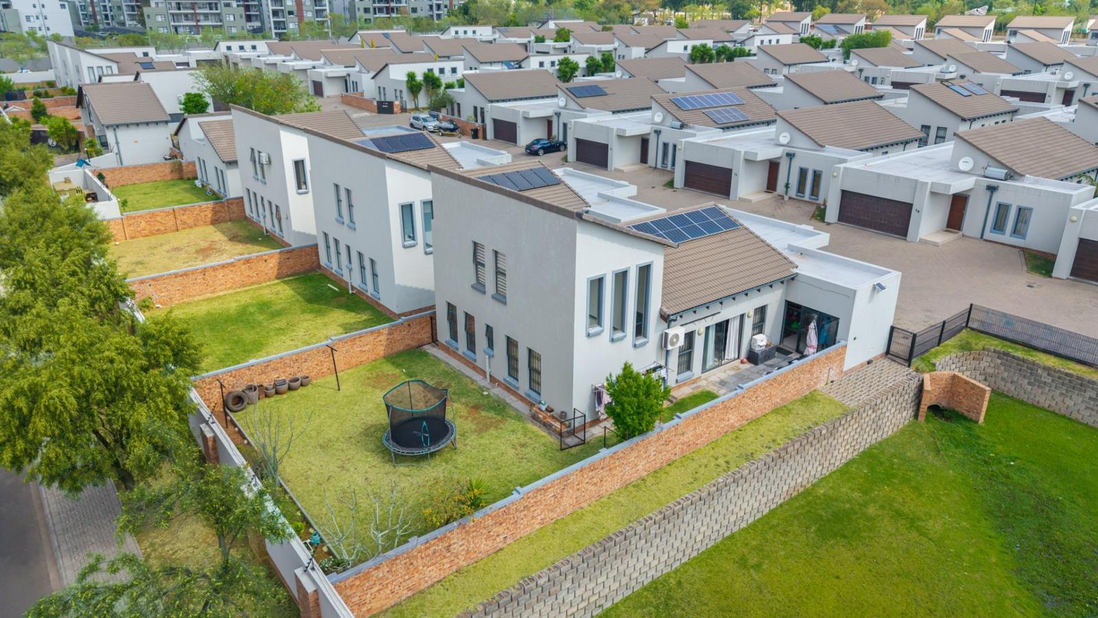 4 Bedroom Townhouse in Summerset