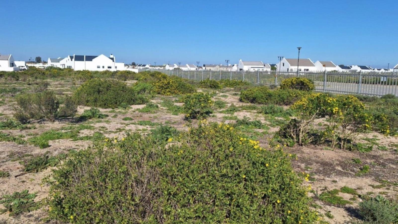 527 m² Land available in Velddrif
