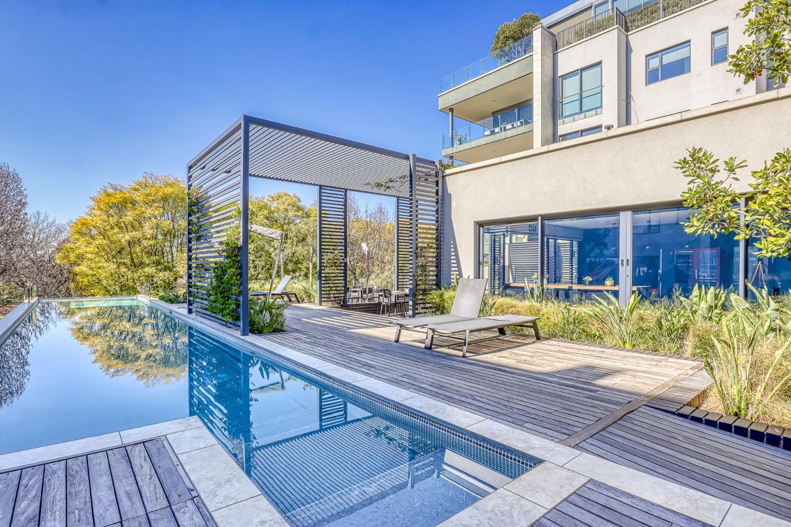 2 Bedroom Apartment in Houghton Estate