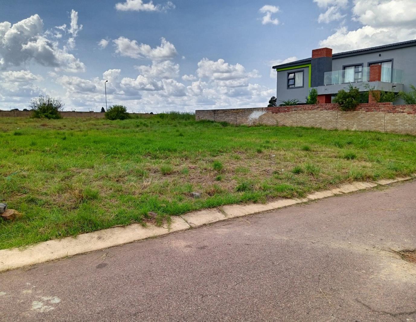 506 m² Land available in Rayton