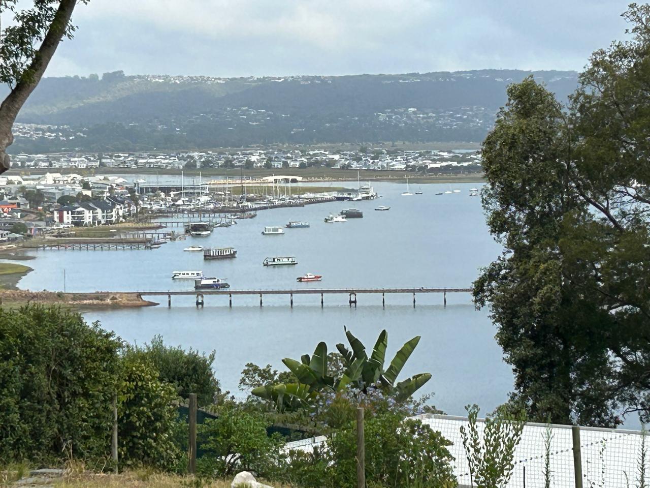 1 103 m² Land available in Paradise