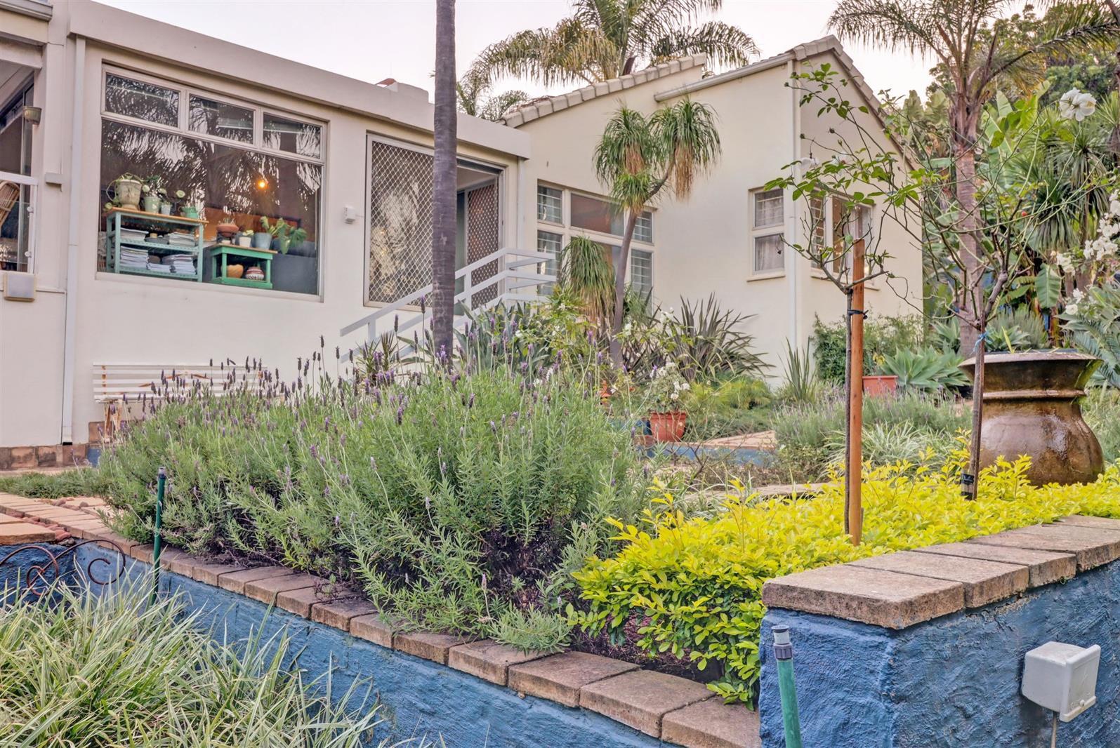 3 Bedroom House in Waterkloof Ridge