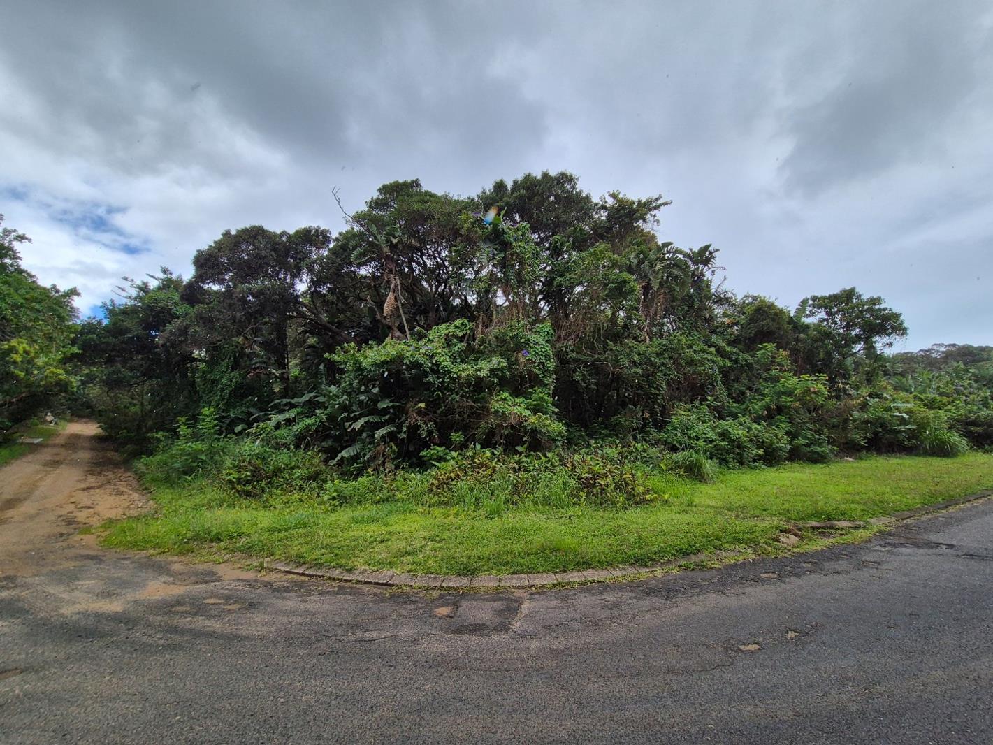 1 453 m² Land available in Glenmore