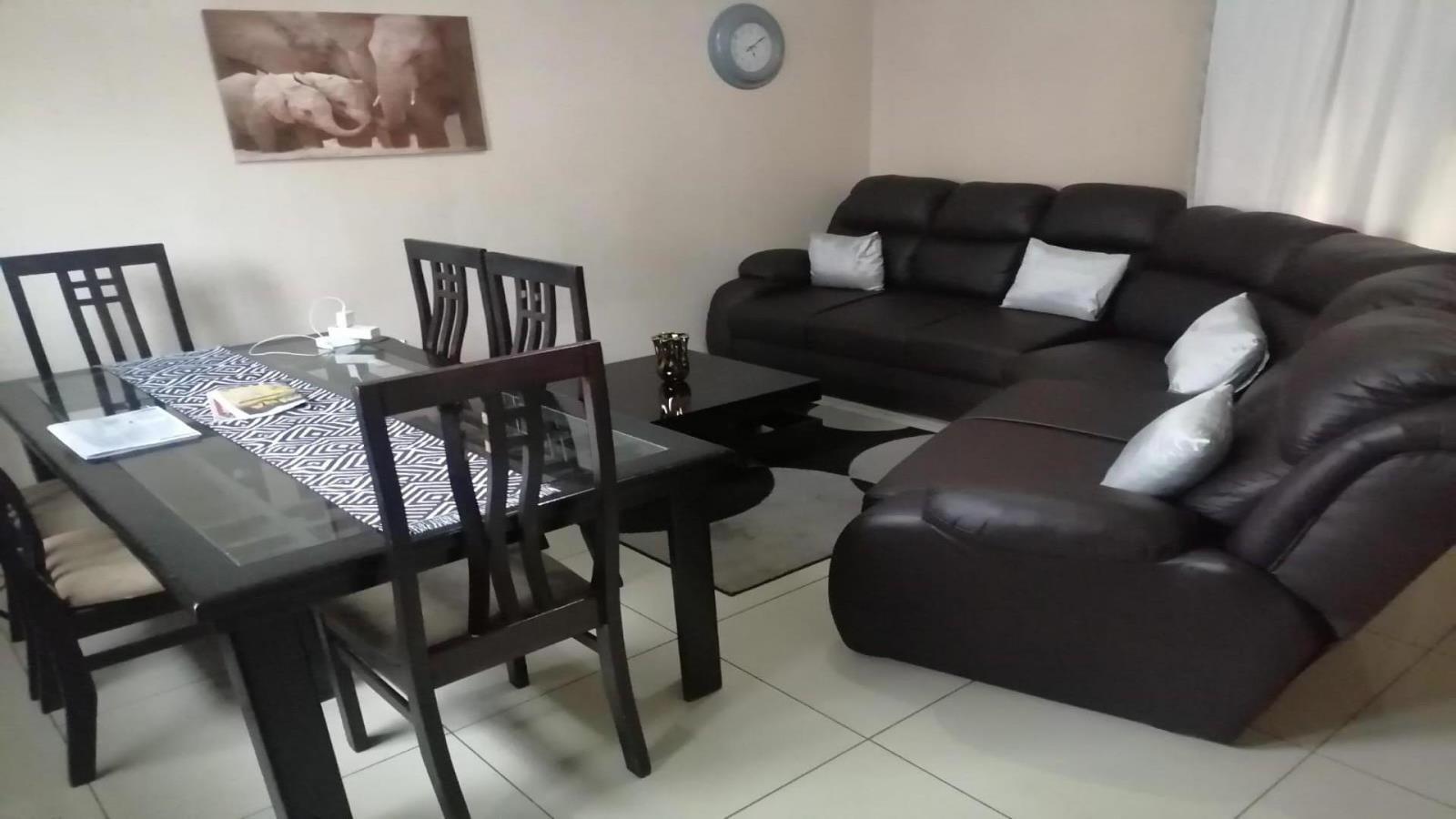 3 Bedroom House in Regents Park