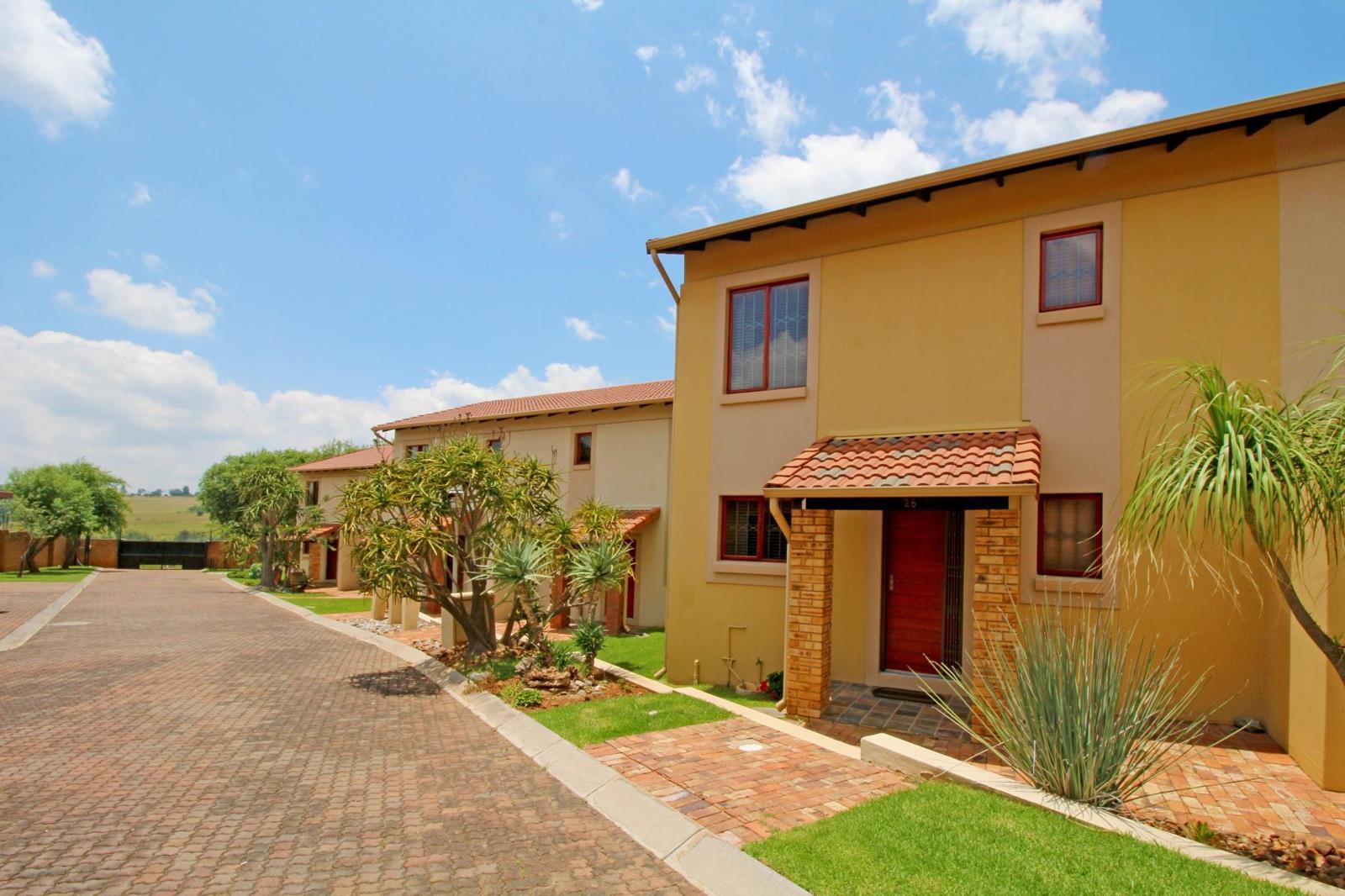 2 Bedroom Townhouse in Willowbrook