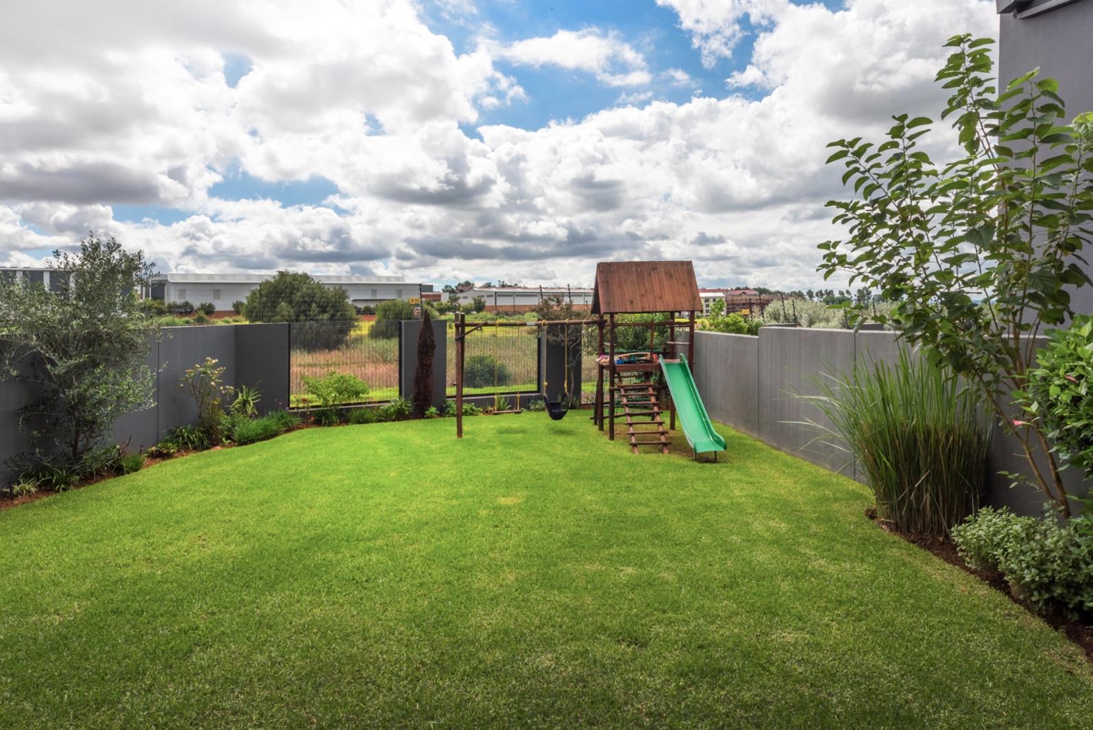 3 Bedroom Apartment in Modderfontein