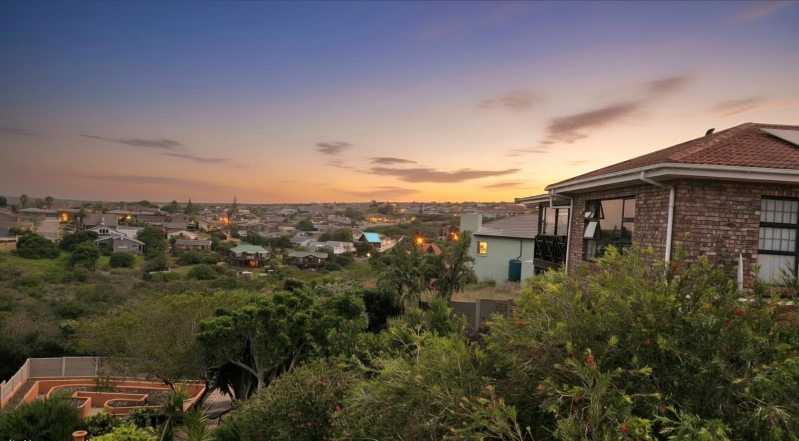 4 Bedroom House in Dana Bay