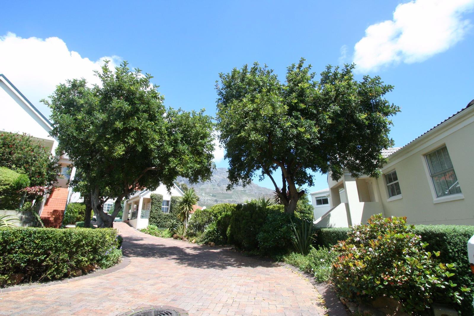 2 Bedroom Apartment in Vredehoek