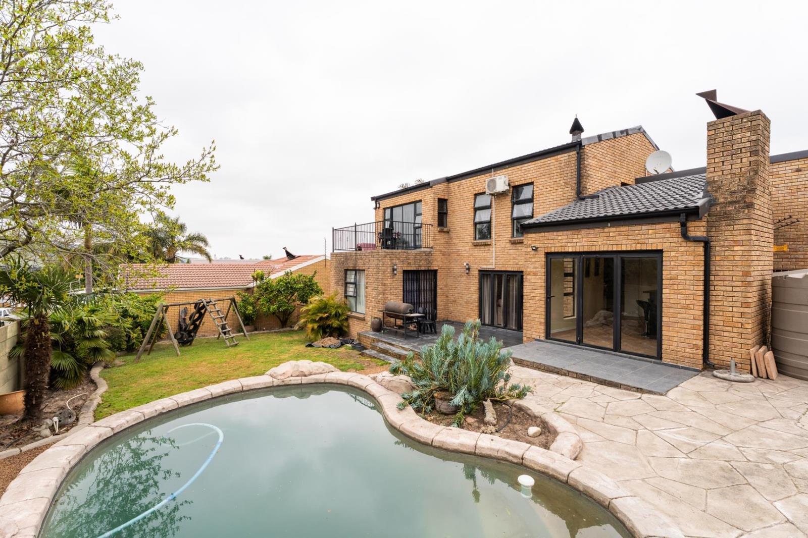 3 Bedroom House in Protea Heights