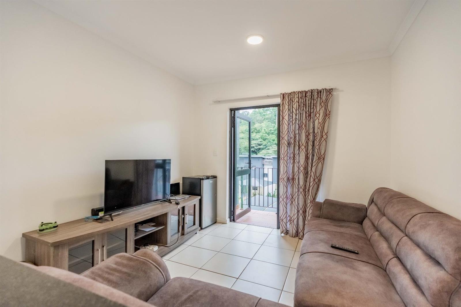 2 Bedroom Apartment in Waterfall