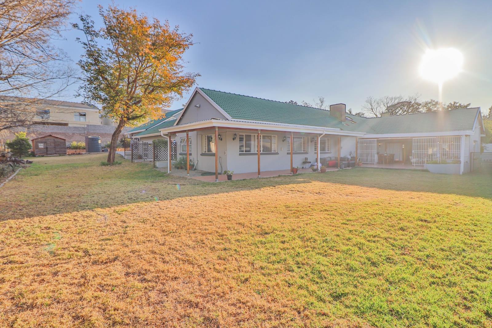 7 Bedroom House in Bryanston