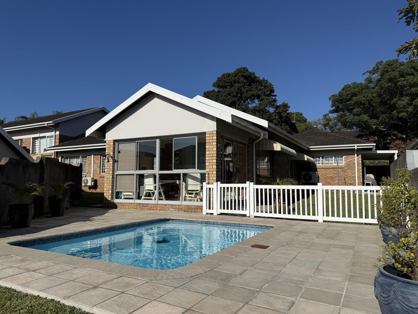 3 Bedroom Simplex in Manaba Beach