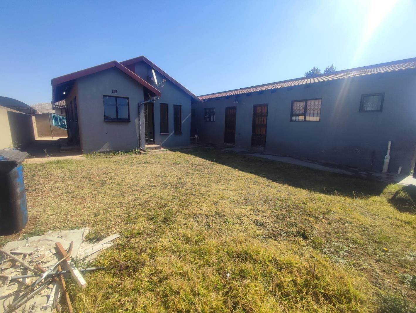 2 Bedroom House in Protea Glen