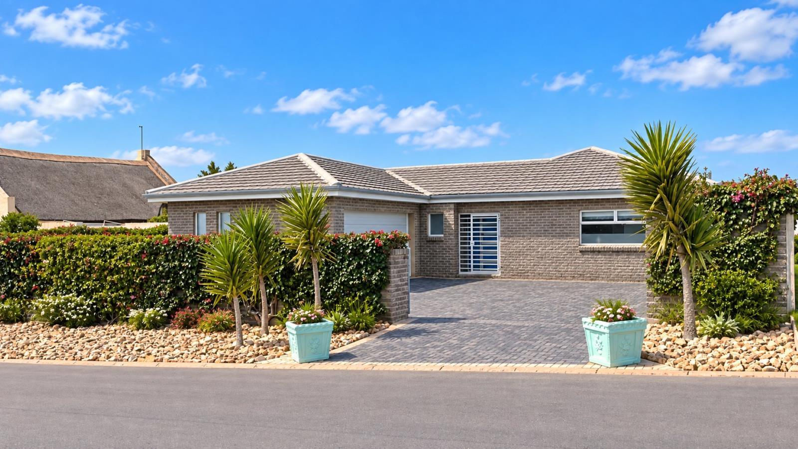 3 Bedroom House in Stilbaai Wes