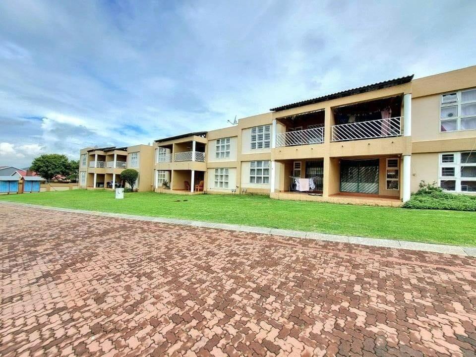 1 Bedroom Townhouse in Mondeor