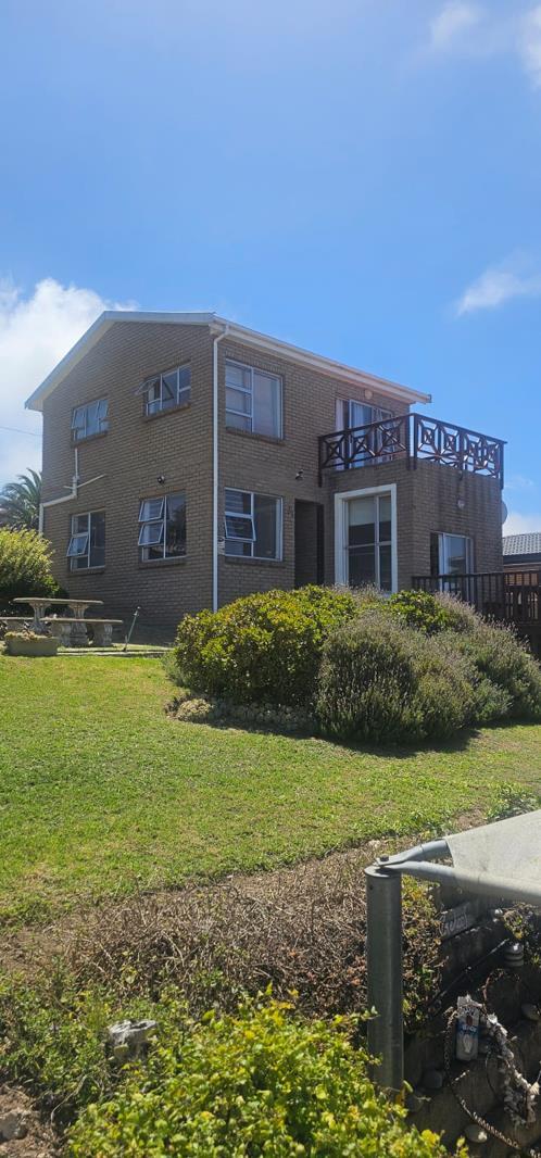 3 Bedroom House in Dana Bay