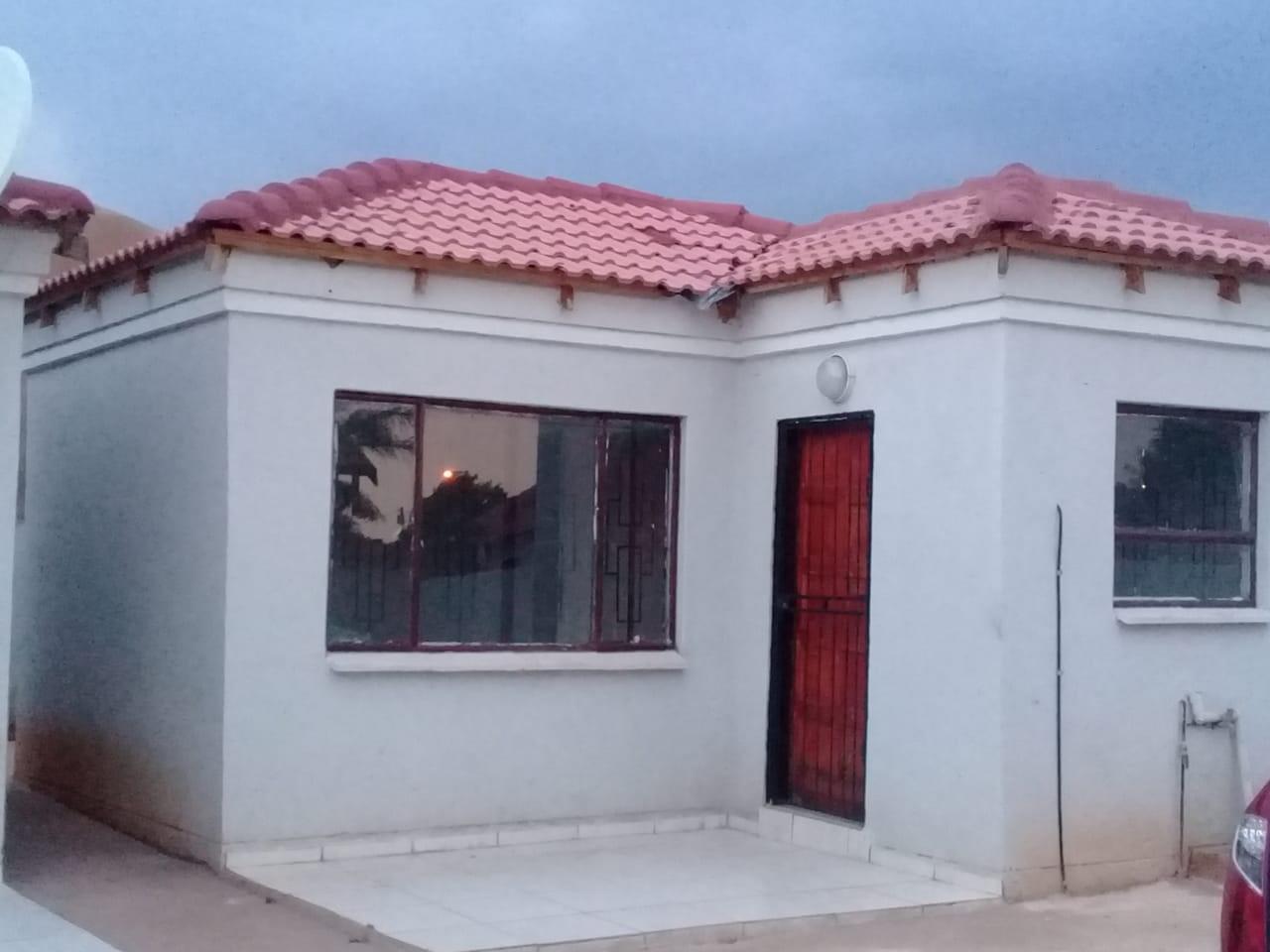 Bachelor apartment in Soshanguve