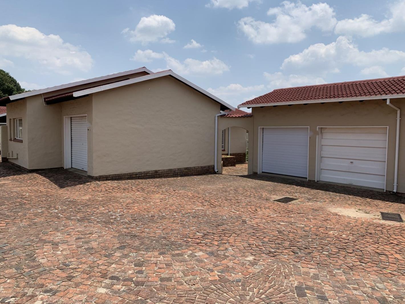 3 Bedroom Simplex in Eldoraigne