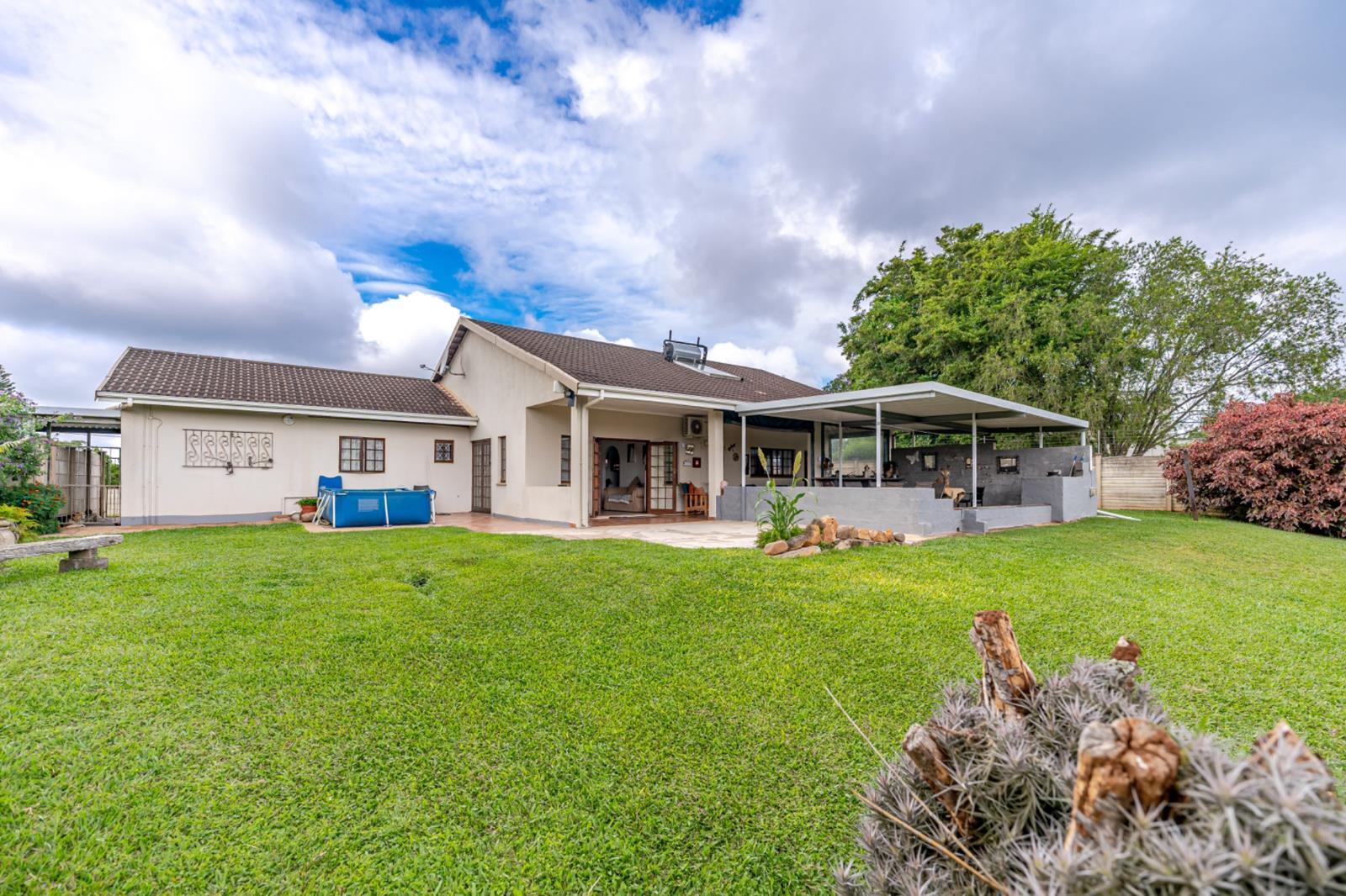 4 Bedroom House in Waterfall