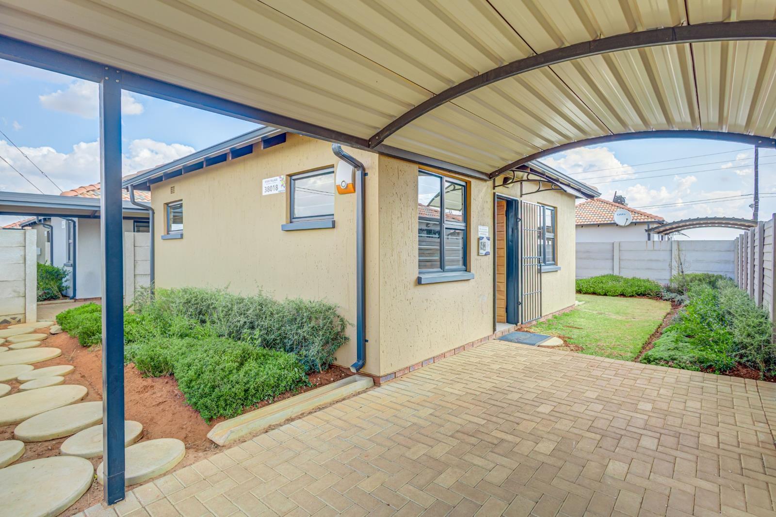 2 Bedroom House in Diepkloof