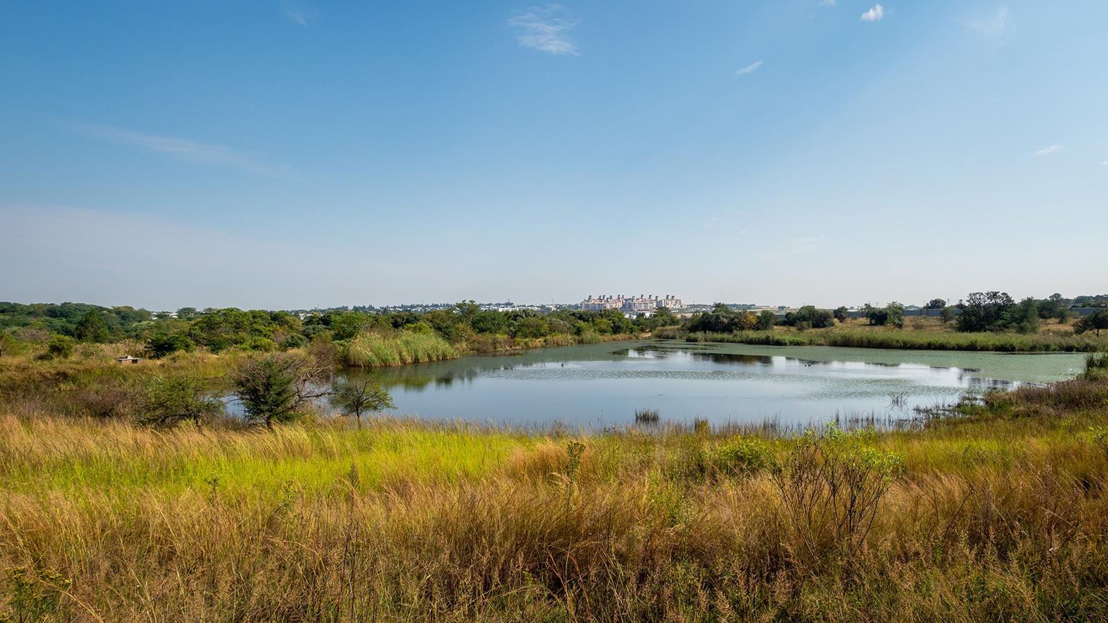 660 m² Land available in Helderfontein Estate