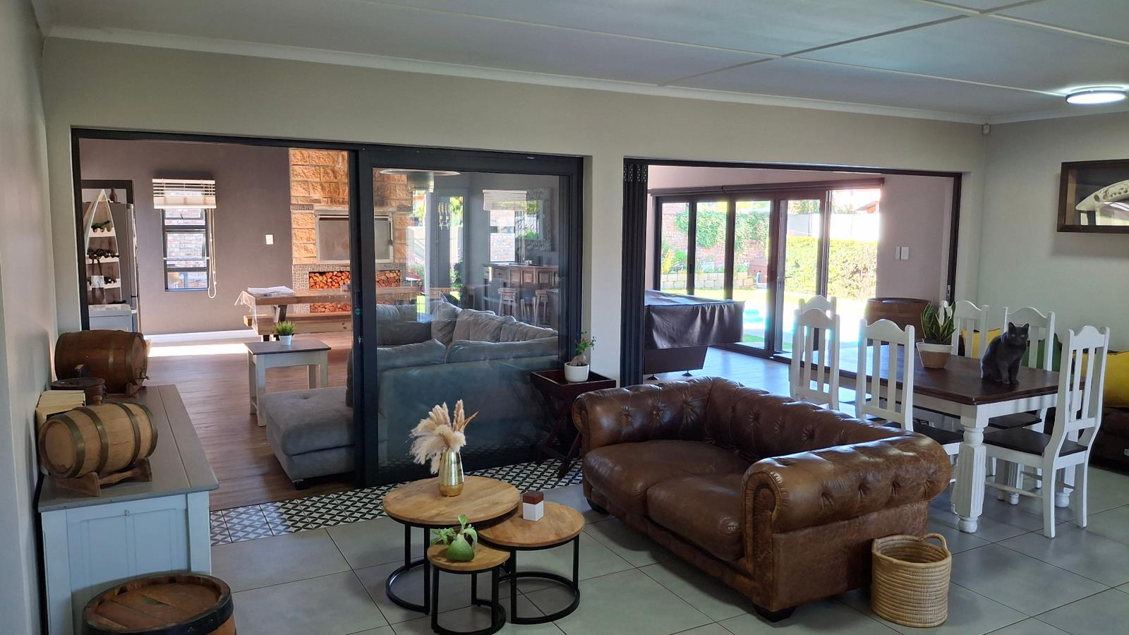 4 Bedroom House in Blanco