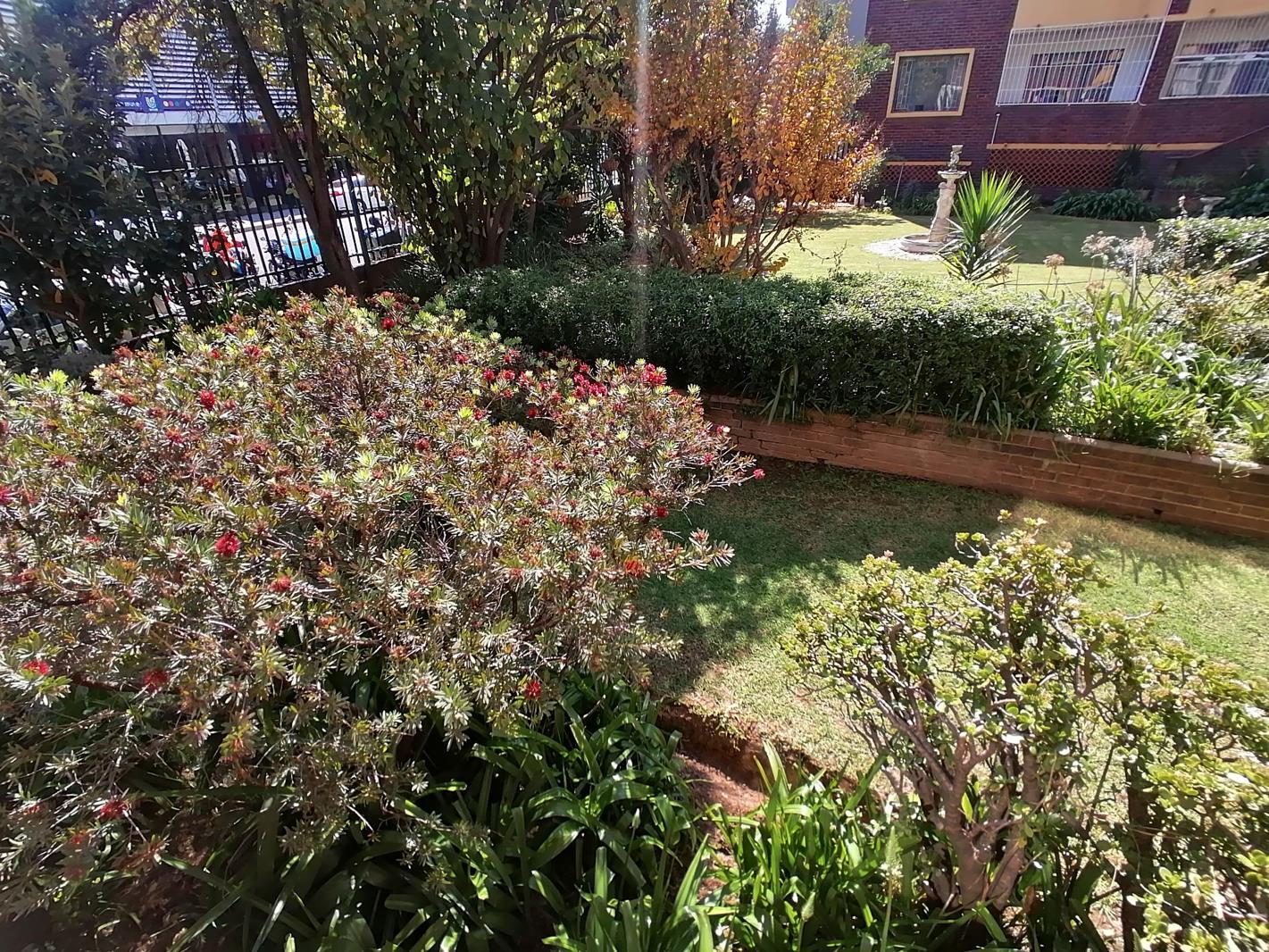 1 Bedroom Apartment in Parktown North