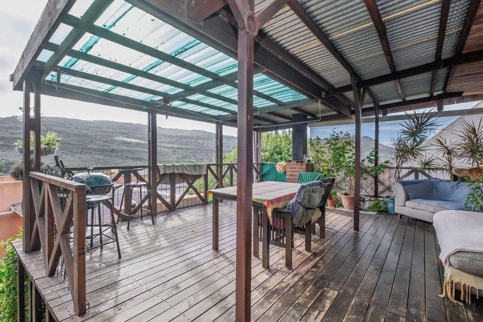 6 Bedroom House in Welcome Glen