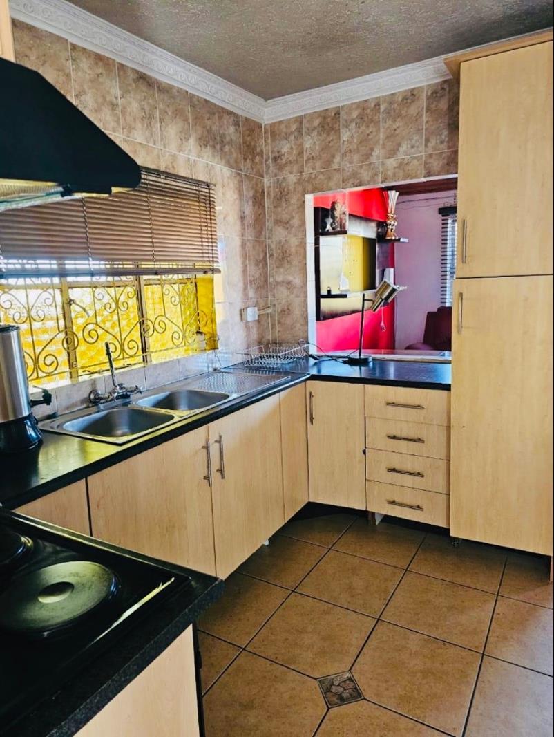 2 Bedroom House in Emdeni