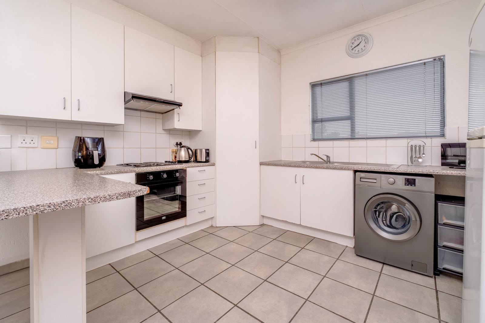 2 Bedroom Apartment in Sunninghill