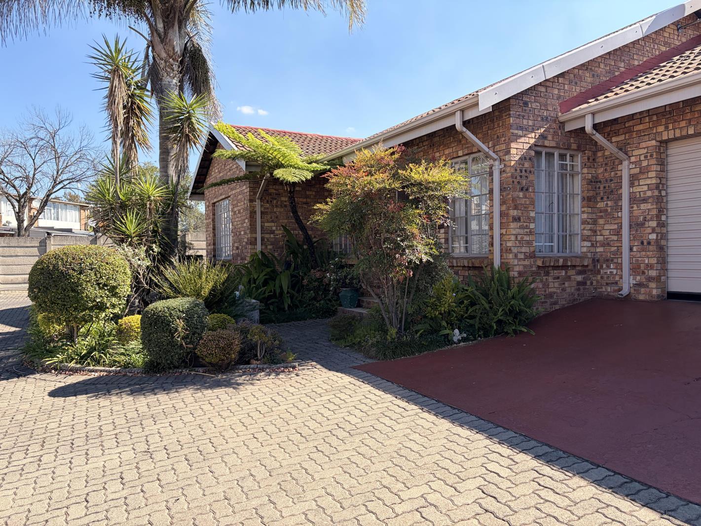 3 Bedroom Townhouse in Hutten Heights