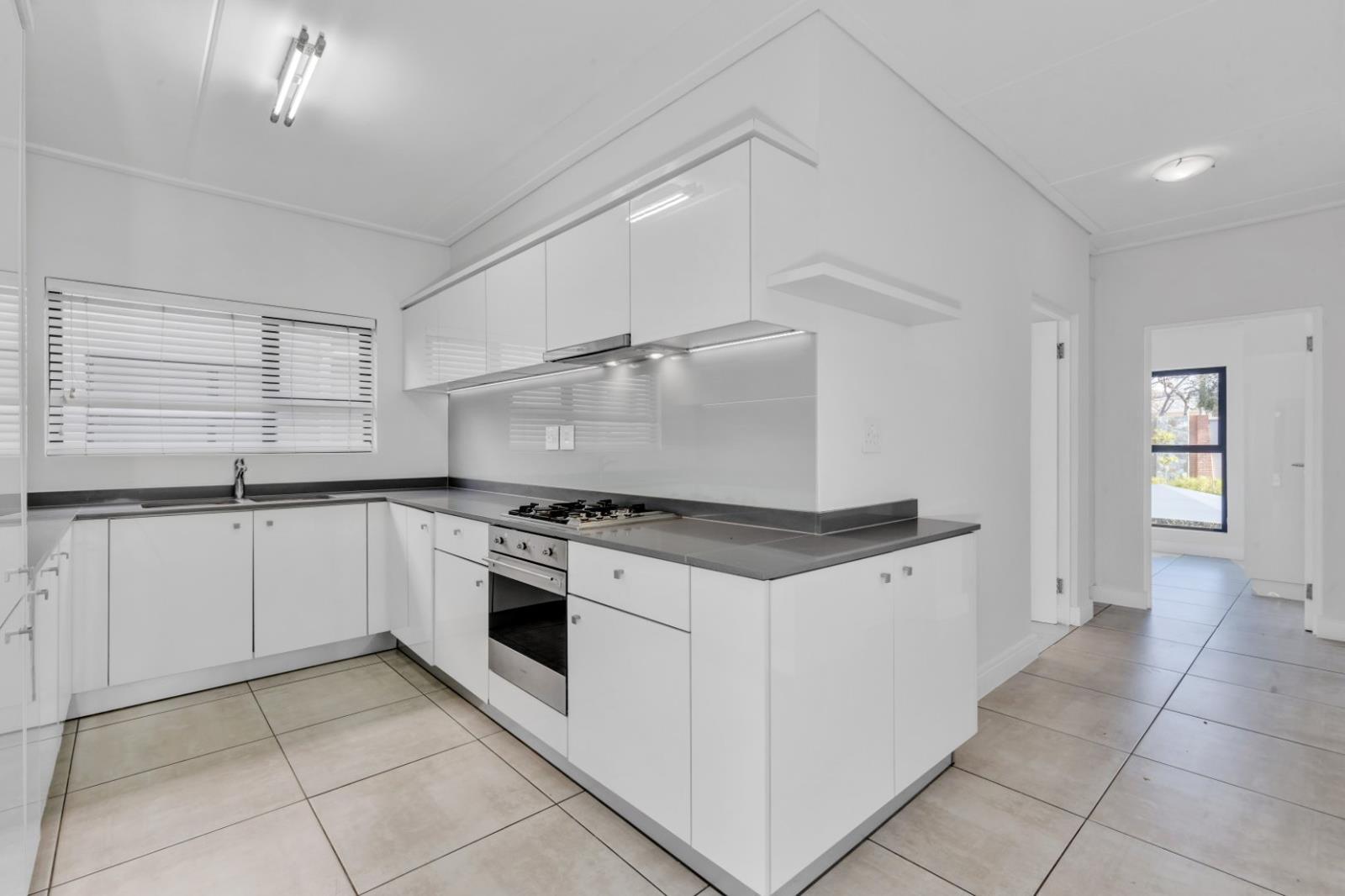 3 Bedroom Apartment in Waterfall